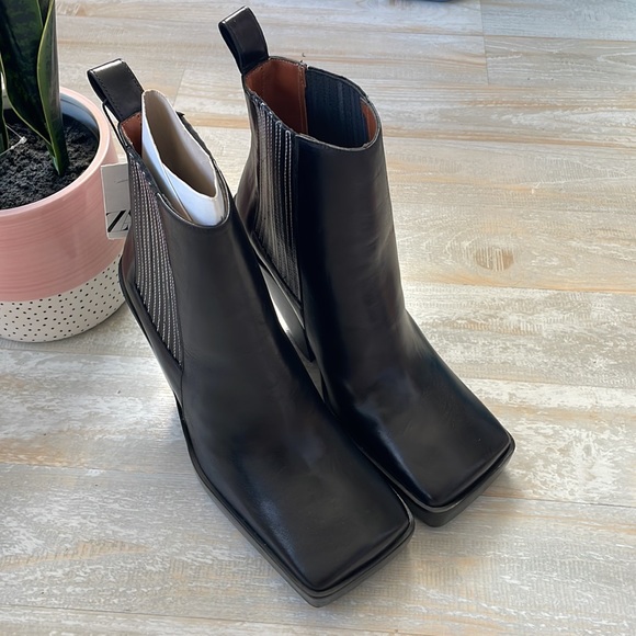 Stunning womens Zara square toe black heel booties size 8 - Picture 2 of 8